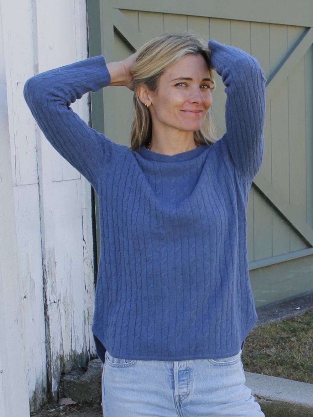 Islefield cashmere Cable-Knit Crewneck Sweater in charcoal